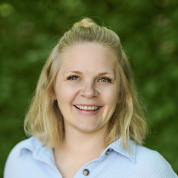 Frau Jana Schucht